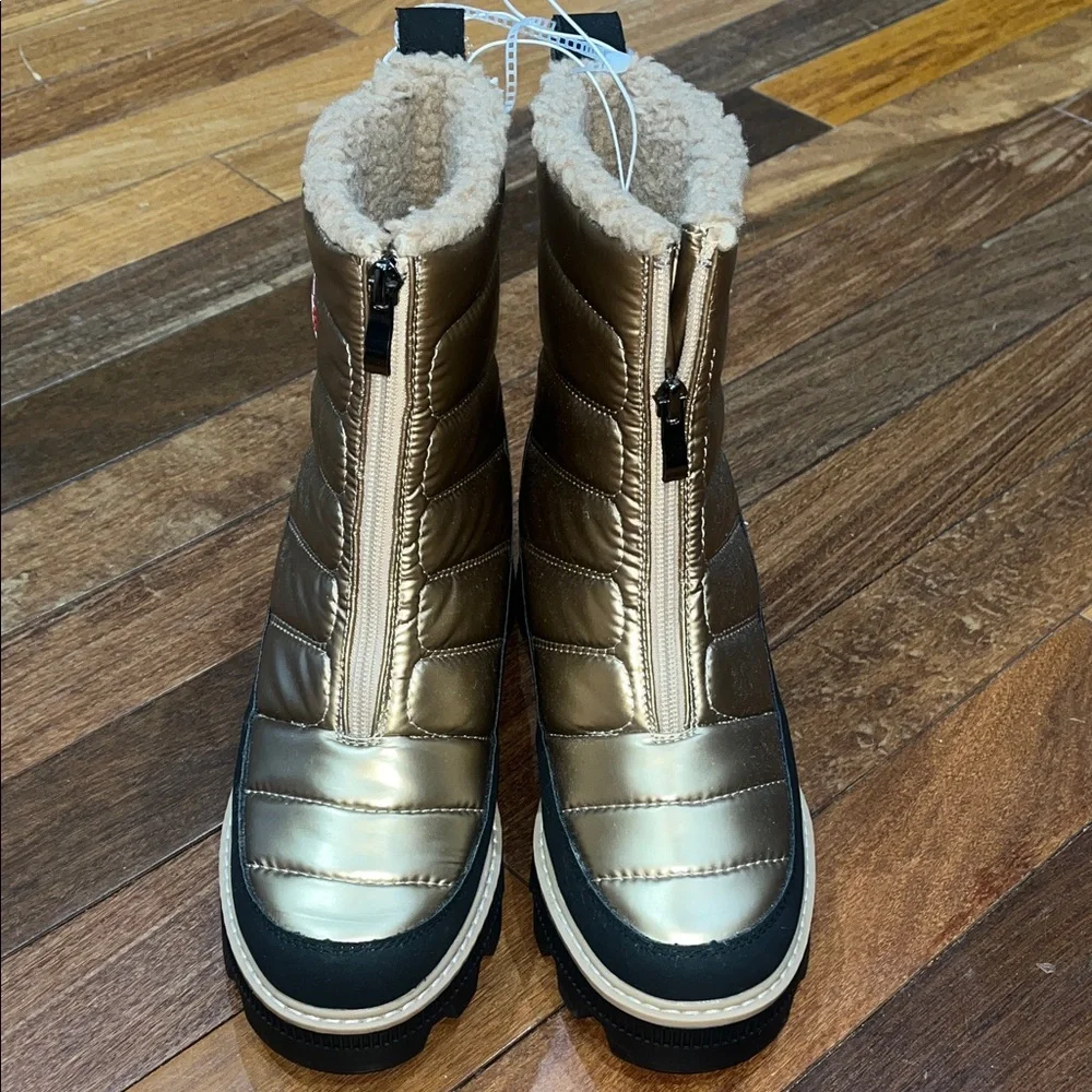 NWT Canada Weather Gear Gold Quilted Winter Boots - Picture 3 of 5
